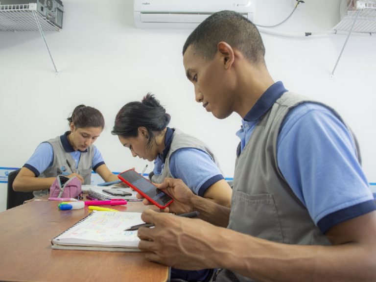 Escapereira Técnicos Laborales Área Administrativa Técnico en Seguridad y Salud en el Trabajo