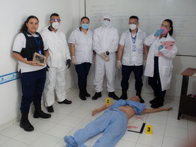 Escapereira Técnico Laboral Técnico en Criminalística